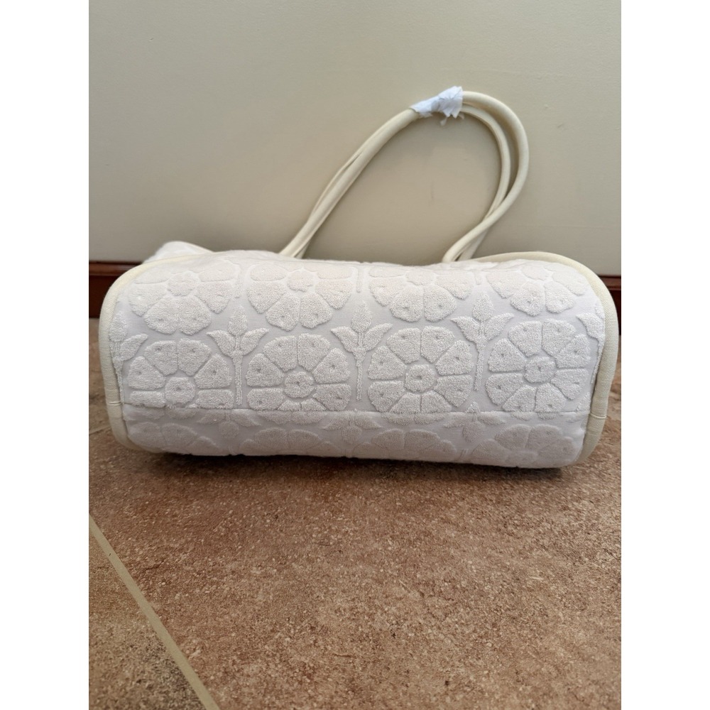 Roller Rabbit x Target Daisy Floral Large Terry Beach Tote Bag Cream Embossed - Picture 8 of 11